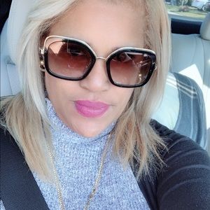 Meet your Posher, Zulema